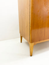 Afbeelding in Gallery-weergave laden, Hoog Dressoir
