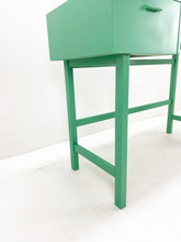 Afbeelding in Gallery-weergave laden, Groen Bureau / Make-up Tafel
