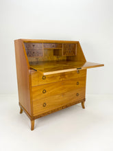 Afbeelding in Gallery-weergave laden, Berkenhout Bureau
