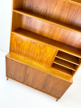 Afbeelding in Gallery-weergave laden, Teakhouten Wandkast
