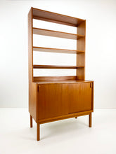 Afbeelding in Gallery-weergave laden, Teak WandKast, Bertil Fridhagen 'Variett'
