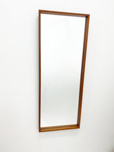 Afbeelding in Gallery-weergave laden, Teak Houten Spiegel
