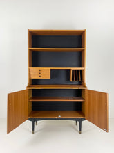Afbeelding in Gallery-weergave laden, Hugo Troeds Wandkast
