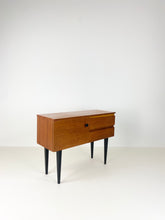 Afbeelding in Gallery-weergave laden, Kastje
