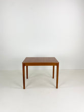 Afbeelding in Gallery-weergave laden, Bijzettafel
