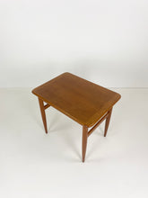 Afbeelding in Gallery-weergave laden, Bijzettafel

