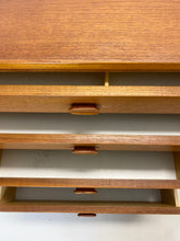 Afbeelding in Gallery-weergave laden, Ulferts Tibro Teak Dressoir
