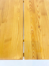 Afbeelding in Gallery-weergave laden, Ilmari Tapiovaara Eettafel Met 4 Stoelen voor Laukaan Pu (Set)
