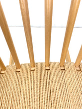 Afbeelding in Gallery-weergave laden, Hans J. Wegner J16 Vintage Schommelstoel
