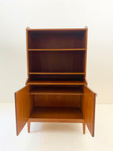 Afbeelding in Gallery-weergave laden, Kleine Wandkast
