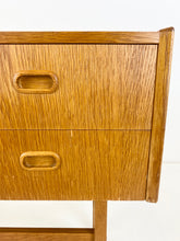 Afbeelding in Gallery-weergave laden, Vintage Kastje
