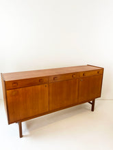 Afbeelding in Gallery-weergave laden, Zweedse Dressoir
