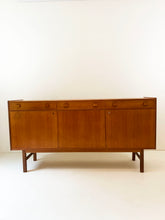 Afbeelding in Gallery-weergave laden, Zweedse Dressoir
