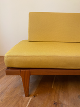 Afbeelding in Gallery-weergave laden, daybed detail
