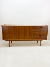Afbeelding in Gallery-weergave laden, Scandinavische Teak Dressoir / Sideboard
